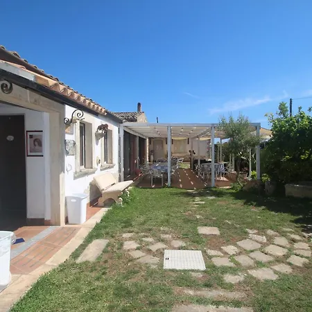 Aranceto Bed & Breakfast 3*
